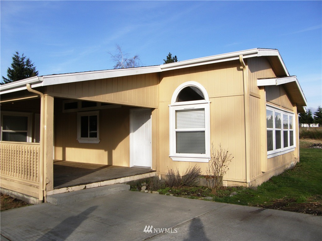 10120 Grove Road Southeast Yelm, WA 98597 - Photo 6 of 18 Gallery Image 6