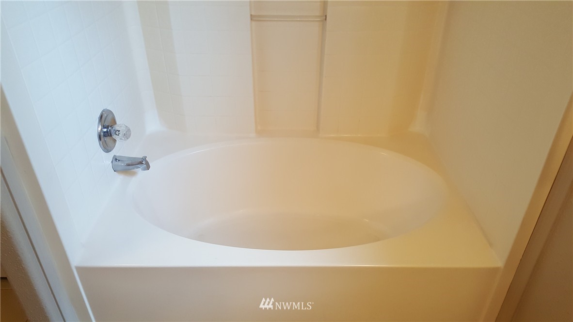 10120 Grove Road Southeast Yelm, WA 98597 - Photo 10 of 18 Gallery Image 10