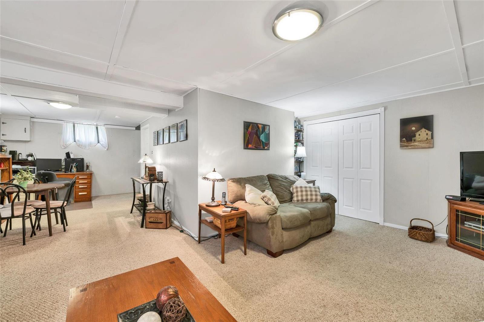 2040 Mullanphy Road Florissant, MO 63031 - Photo 22 of 30 Gallery Image 22