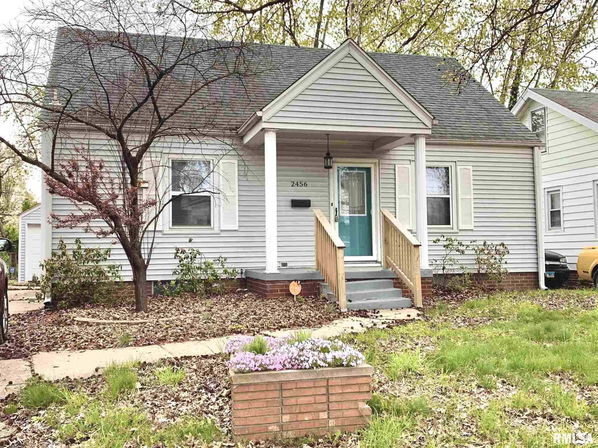2456 South 5th Street Springfield, IL 62703 - Photo 1 of 16
