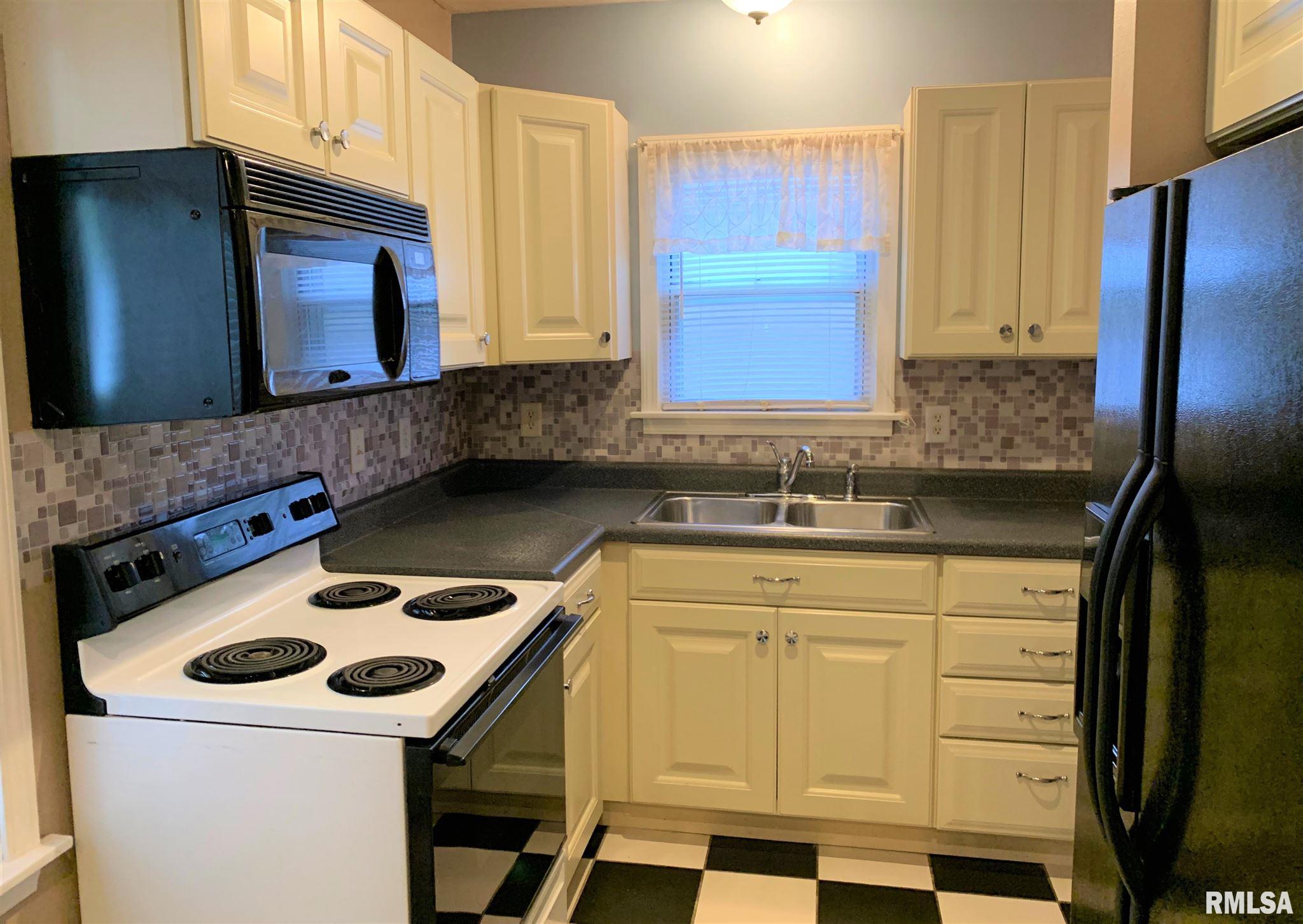 2456 South 5th Street Springfield, IL 62703 - Photo 10 of 16