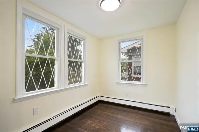 $5,300 | 590 Main Street, Little Falls, NJ 07424