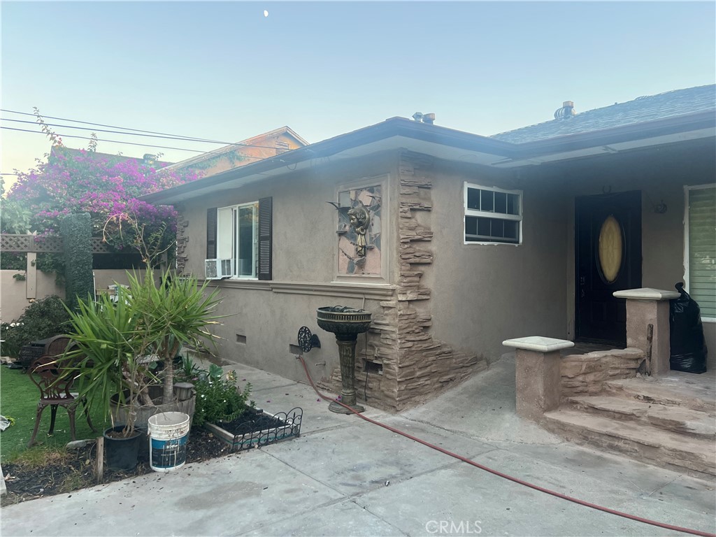 2790 11th Street Riverside, CA 92507 - Photo 2 of 6