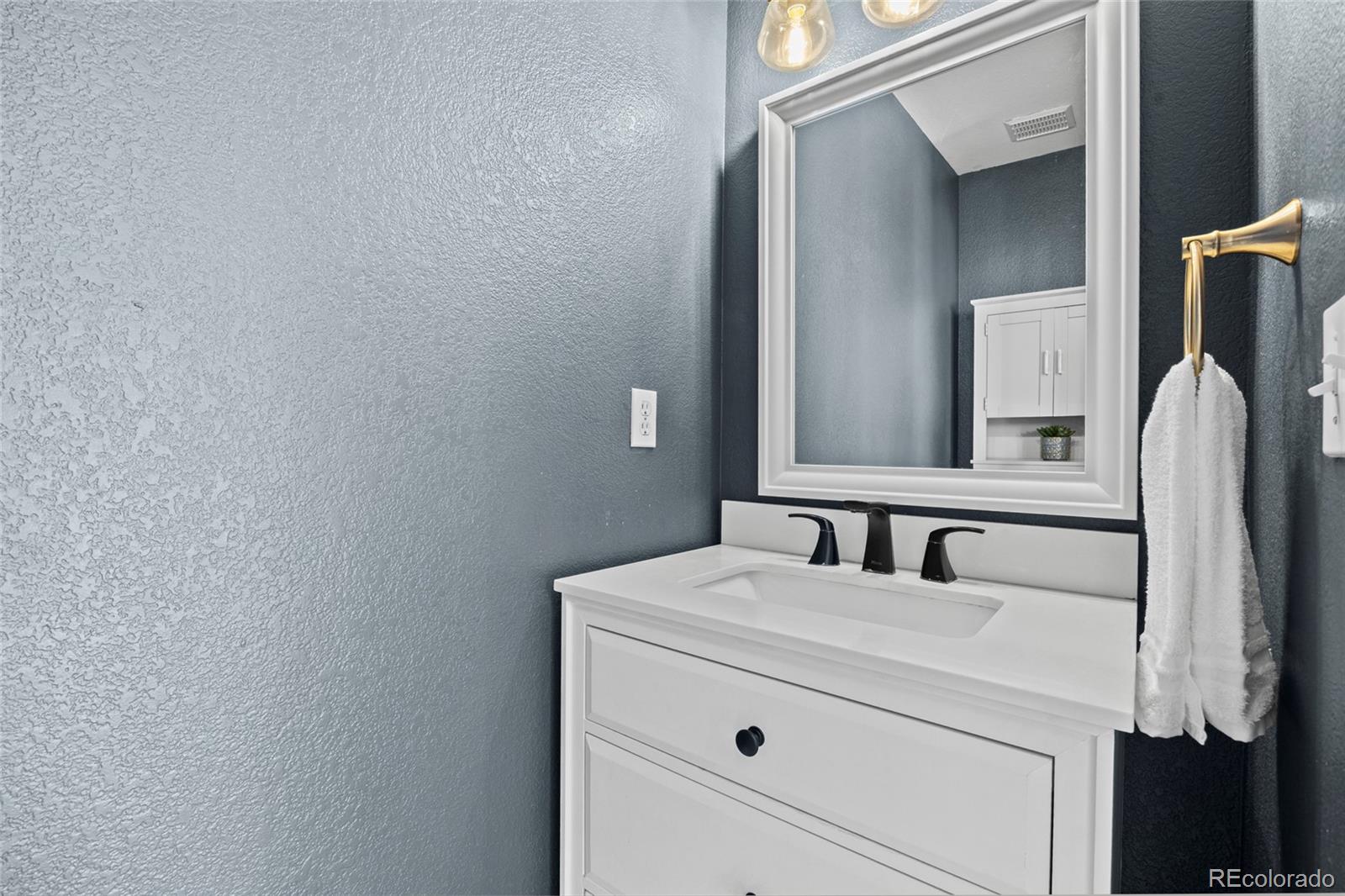9928 Saybrook Street Highlands Ranch, CO 80126 - Photo 27 of 40 Gallery Image 27