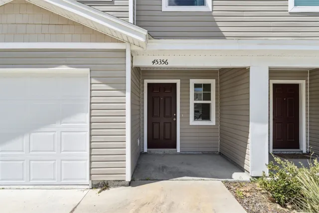 a view of entrance of the house