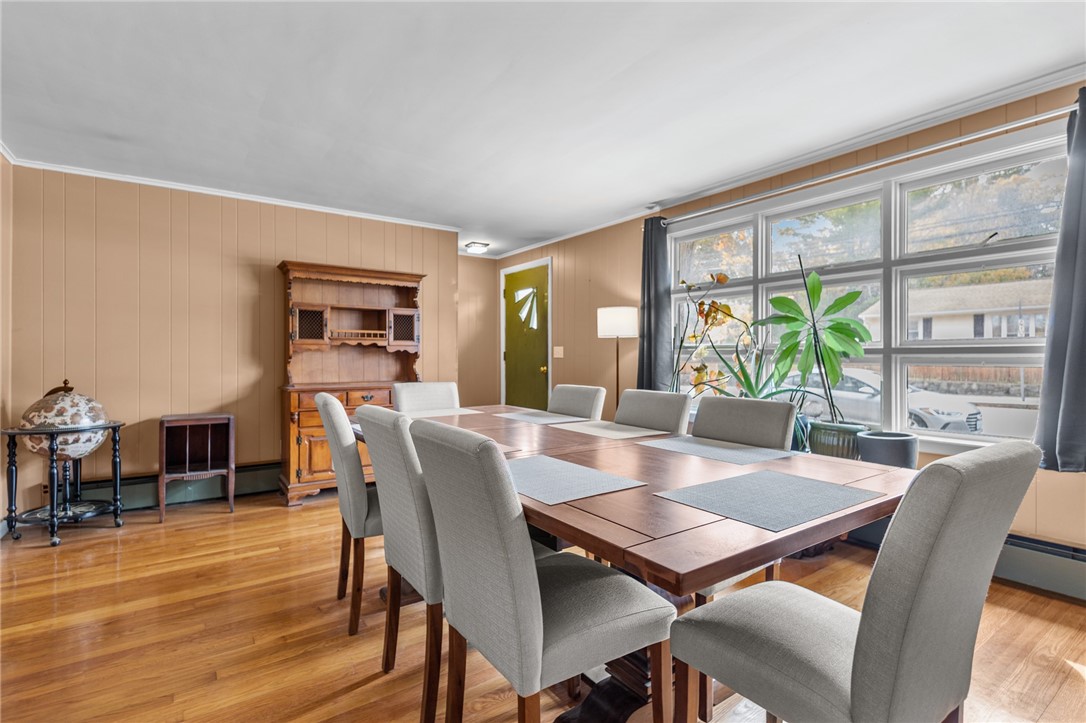 78 Arnold Road Coventry, RI 02816 - Photo 2 of 35