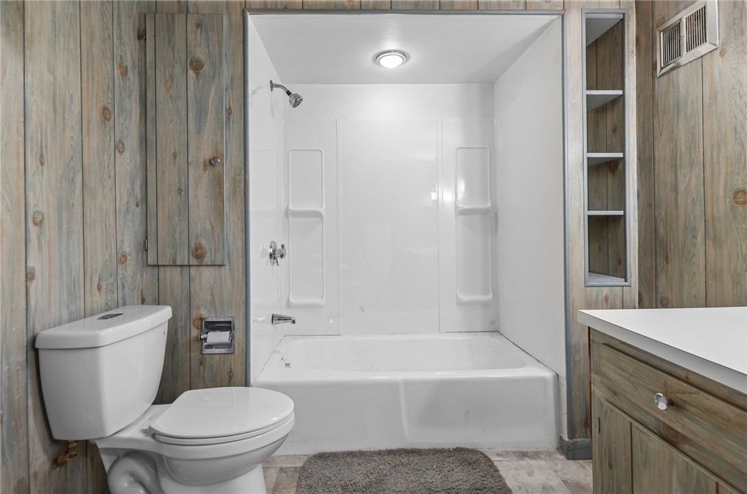 78 Arnold Road Coventry, RI 02816 - Photo 21 of 35