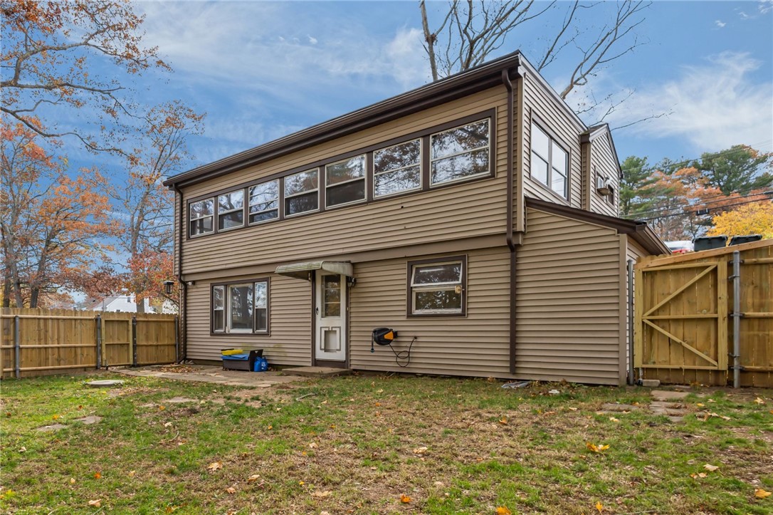 78 Arnold Road Coventry, RI 02816 - Photo 31 of 35