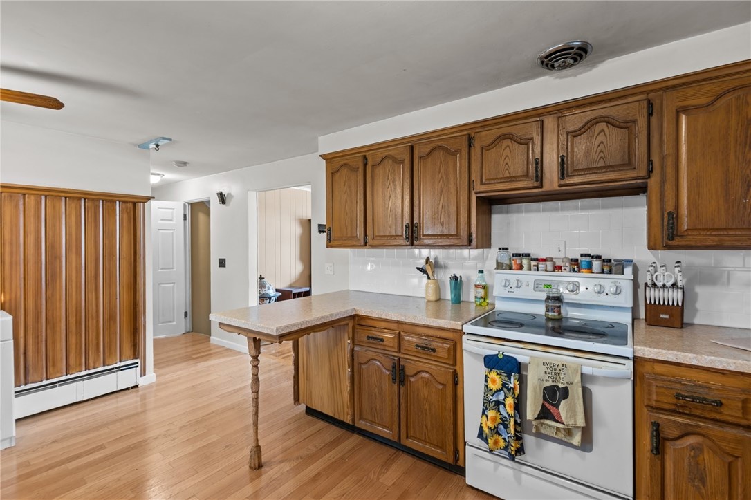 78 Arnold Road Coventry, RI 02816 - Photo 6 of 35