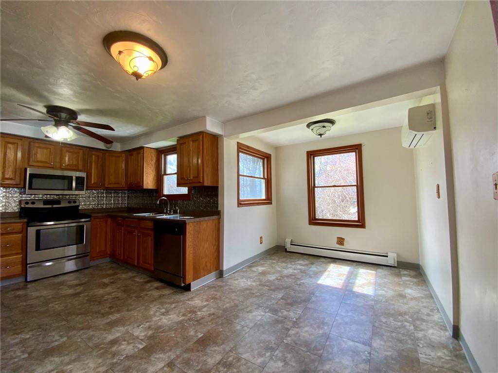 292 Tomlinson Run Georgetown, PA 15043 - Photo 14 of 32 Kitchen with eat in area.