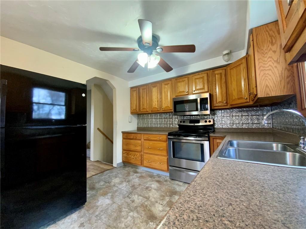 292 Tomlinson Run Georgetown, PA 15043 - Photo 16 of 32