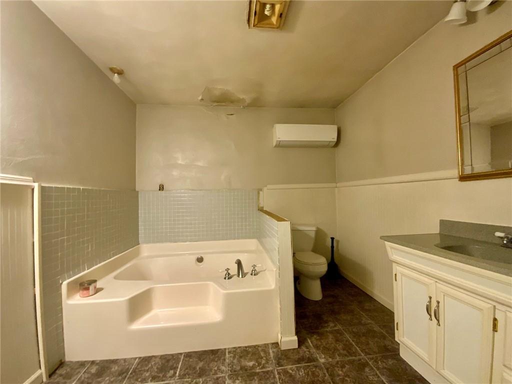 292 Tomlinson Run Georgetown, PA 15043 - Photo 25 of 32