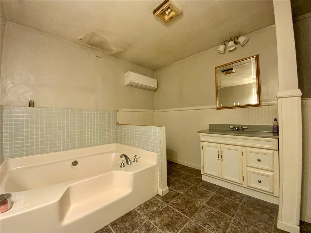 292 Tomlinson Run Georgetown, PA 15043 - Photo 26 of 32