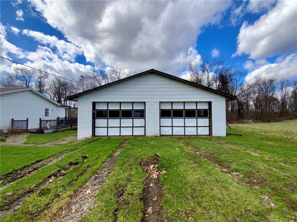 292 Tomlinson Run Georgetown, PA 15043 - Photo 5 of 32