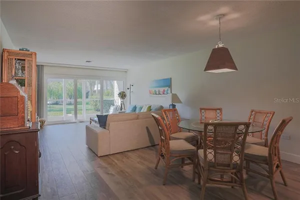 $2,100 | 500 South Washington Drive, Unit 16A, Sarasota, FL 34236