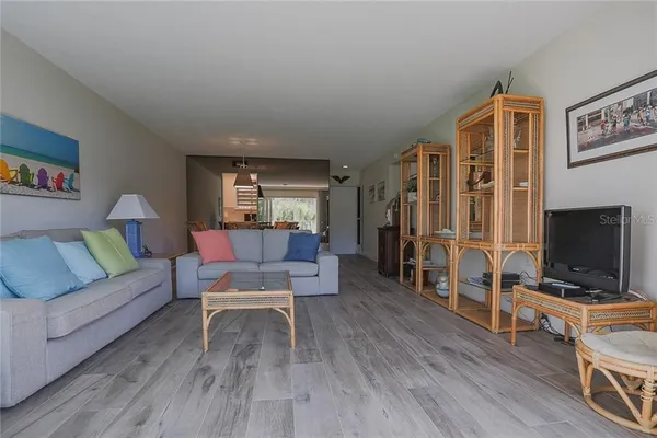 $2,100 | 500 South Washington Drive, Unit 16A, Sarasota, FL 34236