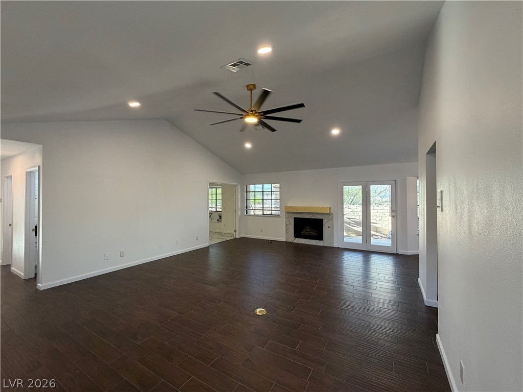 245 North Cimarron Road Las Vegas, NV 89145 - Photo 16 of 39