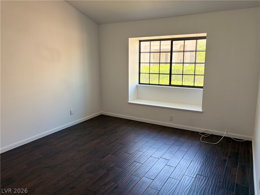 245 North Cimarron Road Las Vegas, NV 89145 - Photo 31 of 39