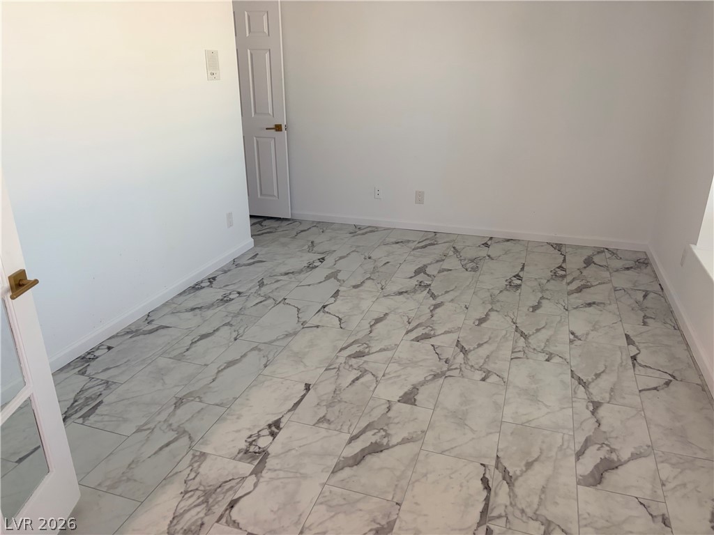 245 North Cimarron Road Las Vegas, NV 89145 - Photo 32 of 39
