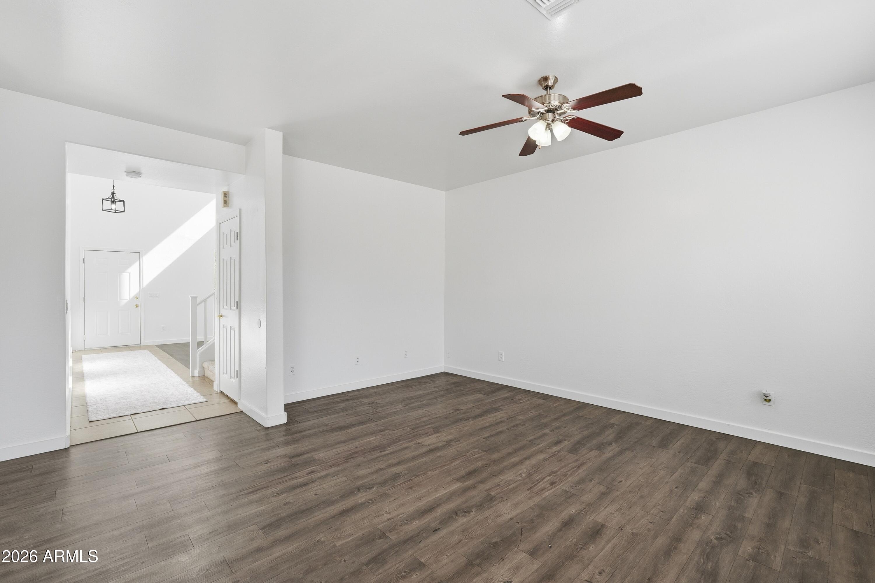 7425 West Crown King Road Phoenix, AZ 85043 - Photo 12 of 35 Gallery Image 12