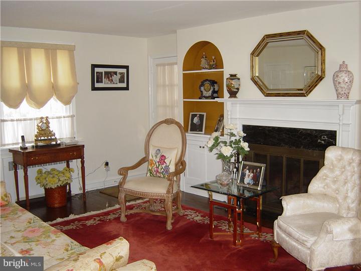 400 Old Farm Road Wyncote, PA 19095 - Photo 2 of 25