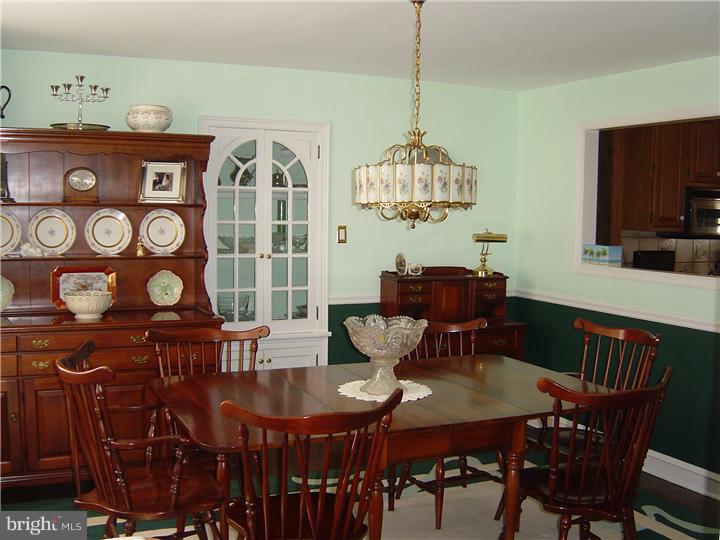 400 Old Farm Road Wyncote, PA 19095 - Photo 4 of 25
