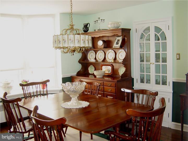 400 Old Farm Road Wyncote, PA 19095 - Photo 5 of 25