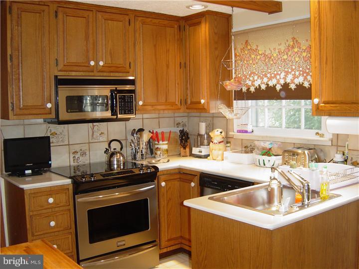 400 Old Farm Road Wyncote, PA 19095 - Photo 6 of 25