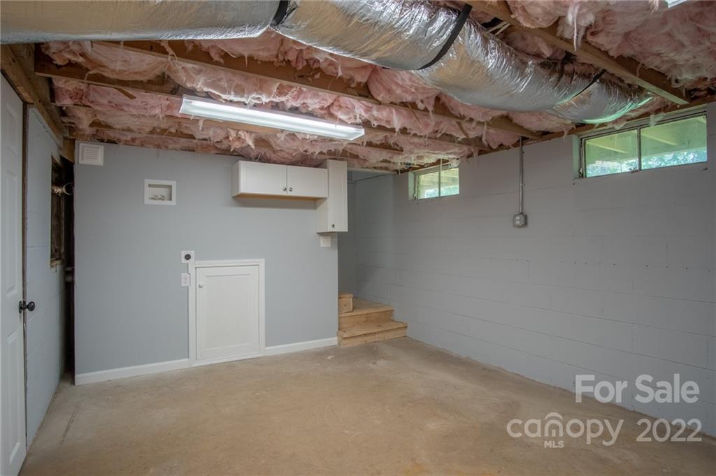 930 North Canton Road Canton, NC 28716 - Photo 18 of 24
