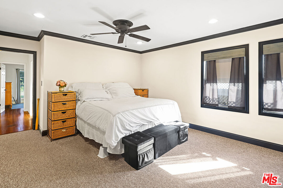 6531 Ruffner Avenue Lake Balboa, CA 91406 - Photo 8 of 27 Gallery Image 8