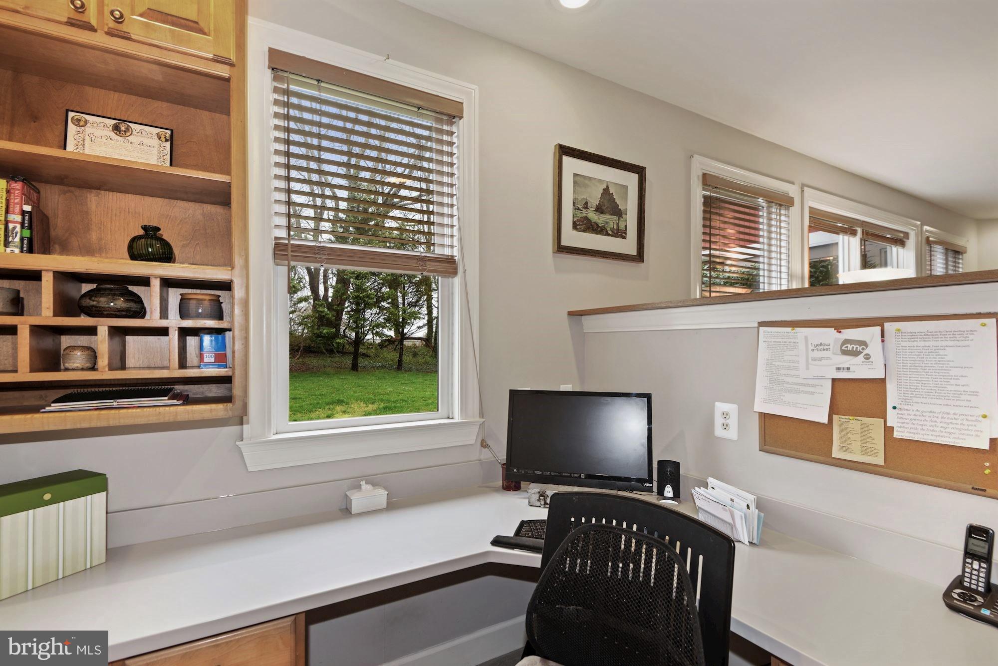 825 Mt Airy Road Davidsonville, MD 21035 - Photo 14 of 42 Well located office with built-ins