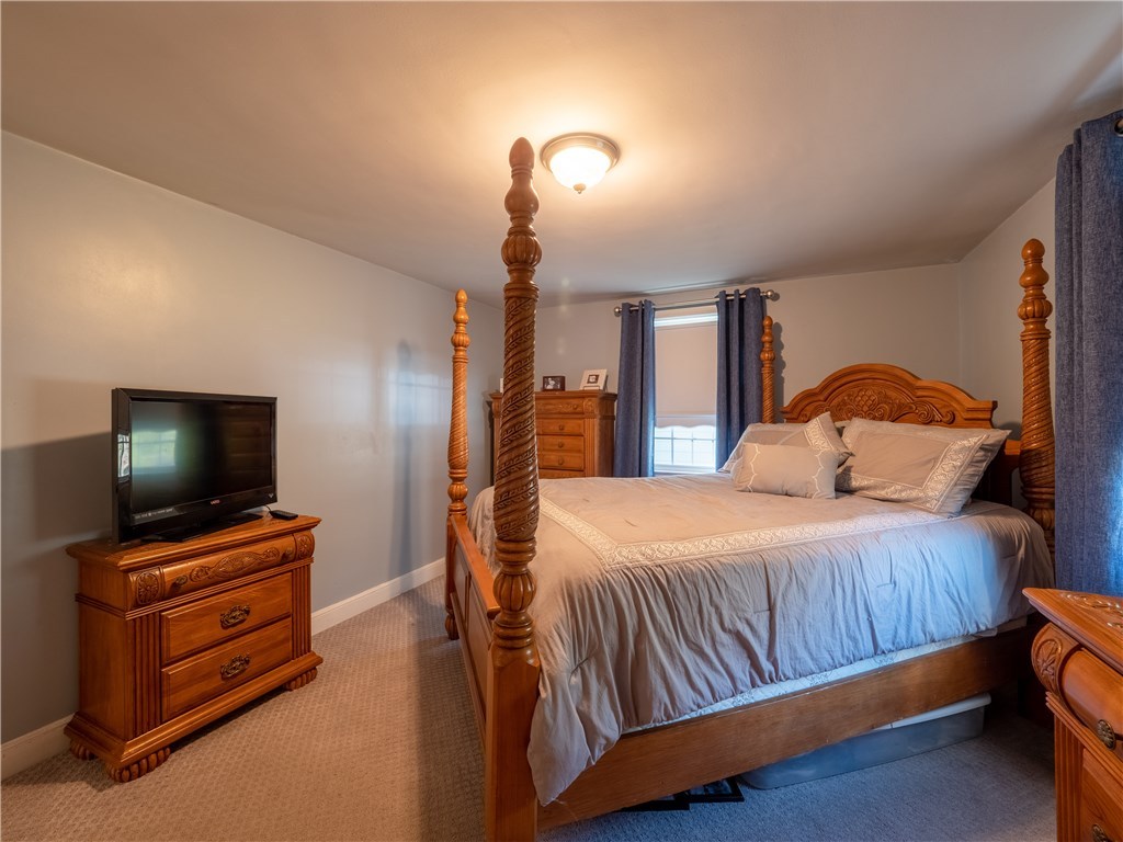 303 Crestwood Road Warwick, RI 02886 - Photo 14 of 43 Gallery Image 14