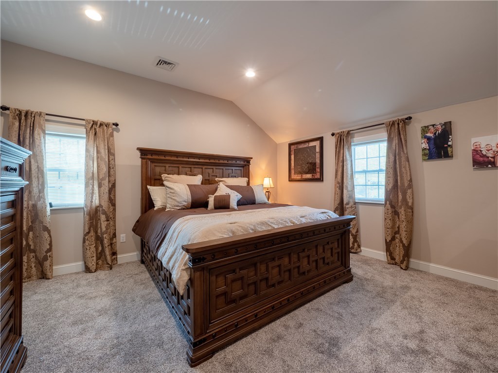 303 Crestwood Road Warwick, RI 02886 - Photo 19 of 43 Master Suite