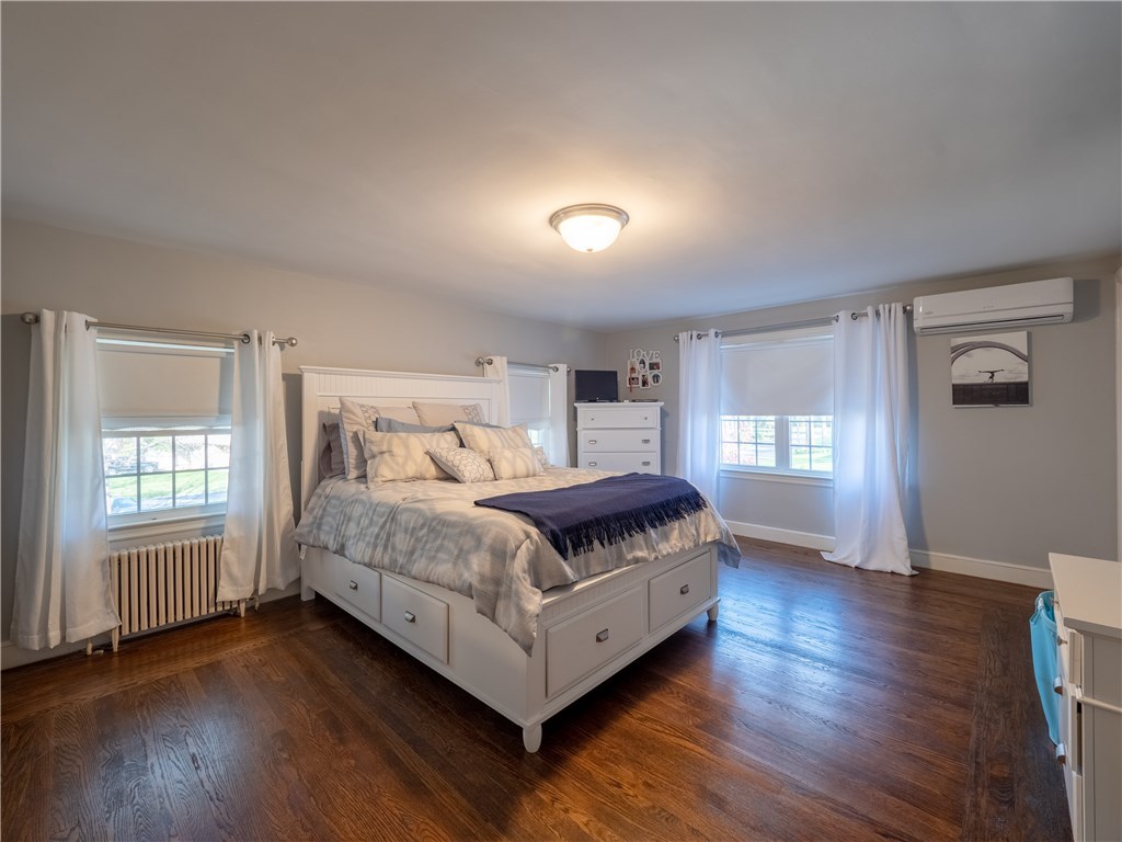 303 Crestwood Road Warwick, RI 02886 - Photo 28 of 43 Second Floor Bedroom 3