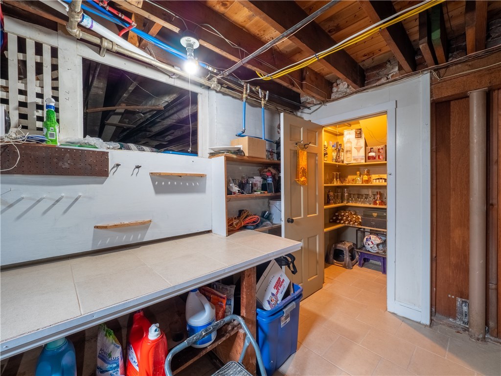 303 Crestwood Road Warwick, RI 02886 - Photo 41 of 43 Gallery Image 41
