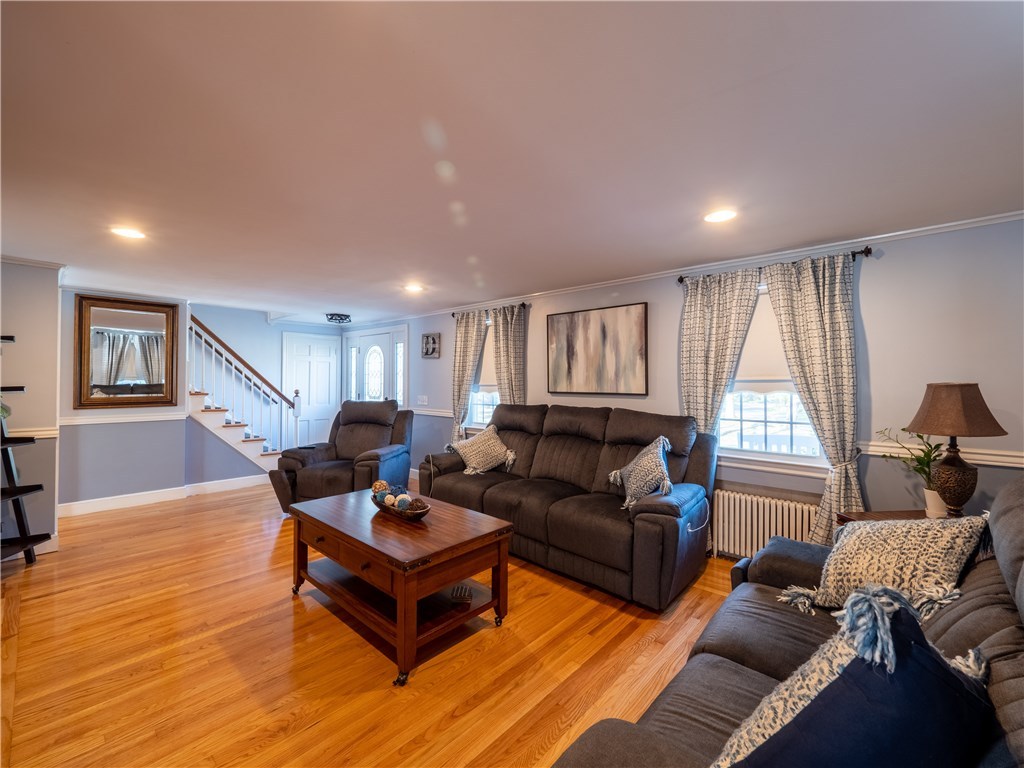 303 Crestwood Road Warwick, RI 02886 - Photo 10 of 43 Gallery Image 10