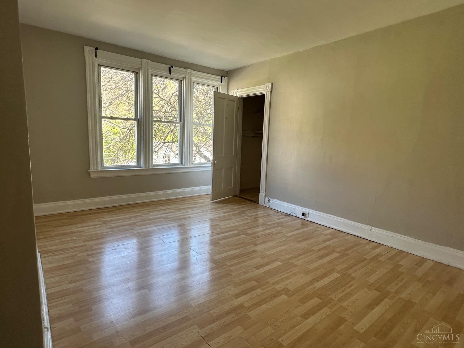 3151 River Road Cincinnati, OH 45204 - Photo 14 of 26 Upper unit (2 bedroom unit) bedroom 1.