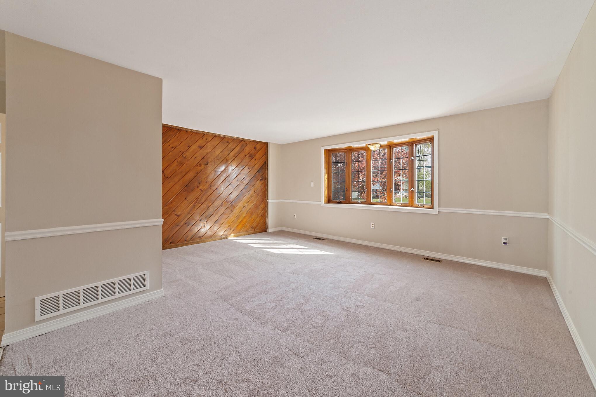 10916 Knights Road Philadelphia, PA 19154 - Photo 2 of 33 Gallery Image 2