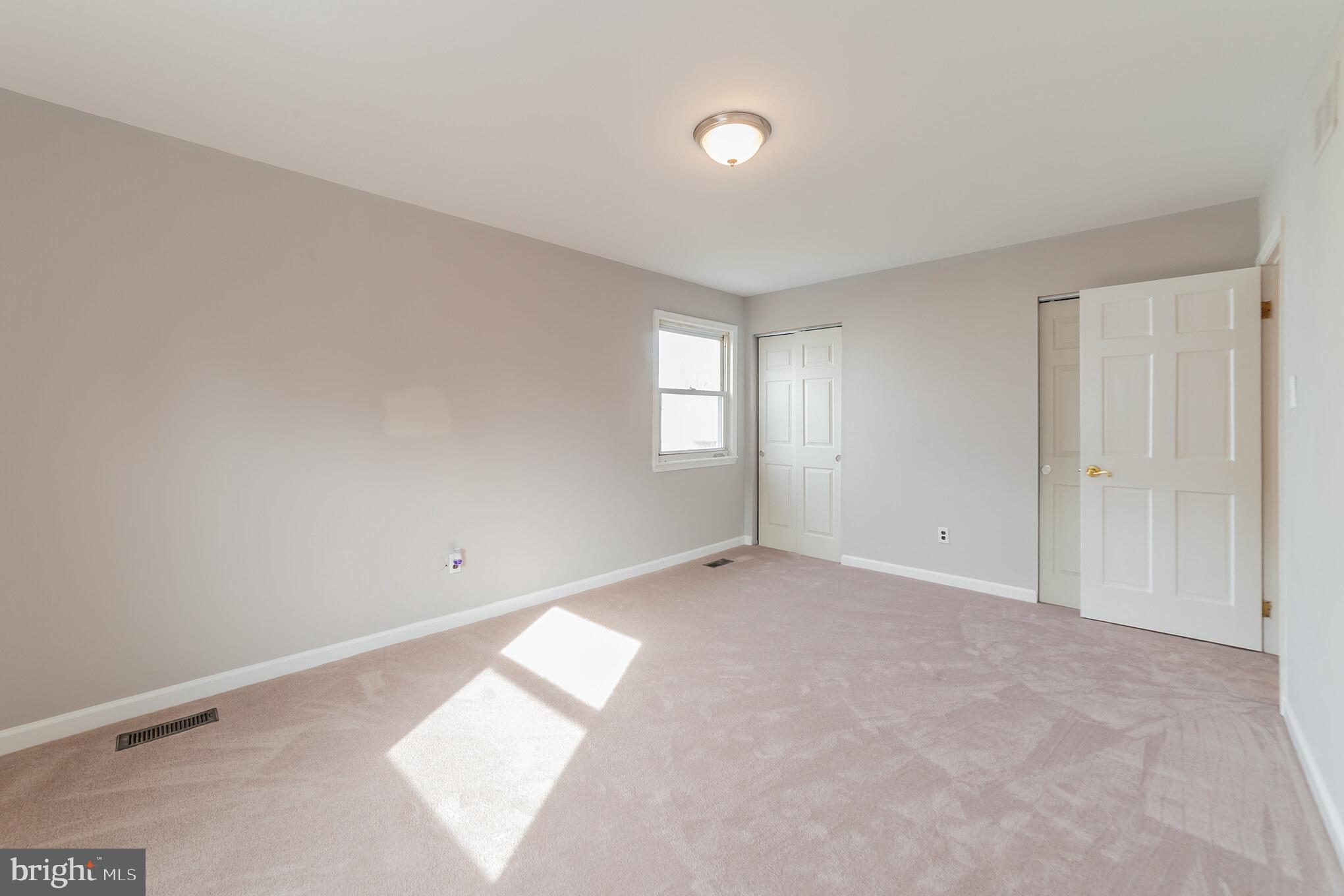 10916 Knights Road Philadelphia, PA 19154 - Photo 12 of 33 Gallery Image 12