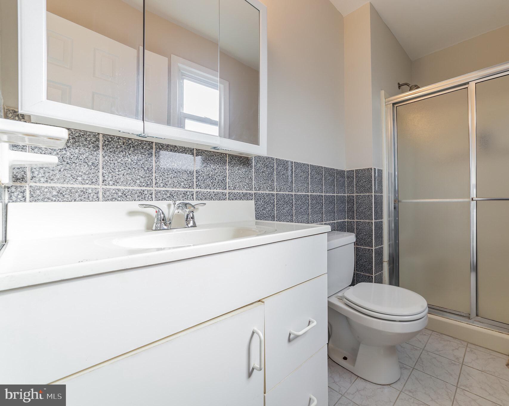 10916 Knights Road Philadelphia, PA 19154 - Photo 14 of 33 Gallery Image 14
