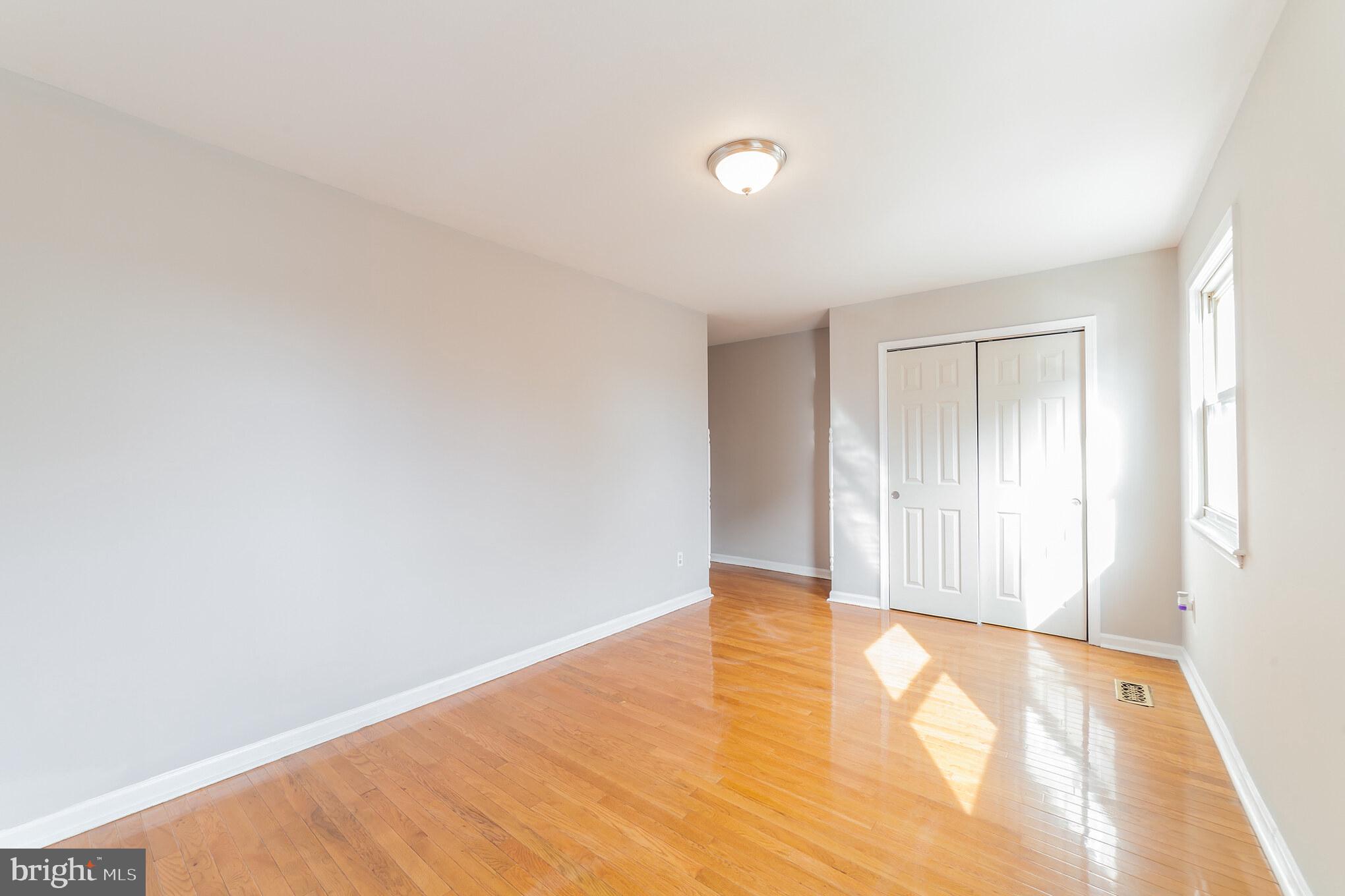 10916 Knights Road Philadelphia, PA 19154 - Photo 19 of 33 Gallery Image 19