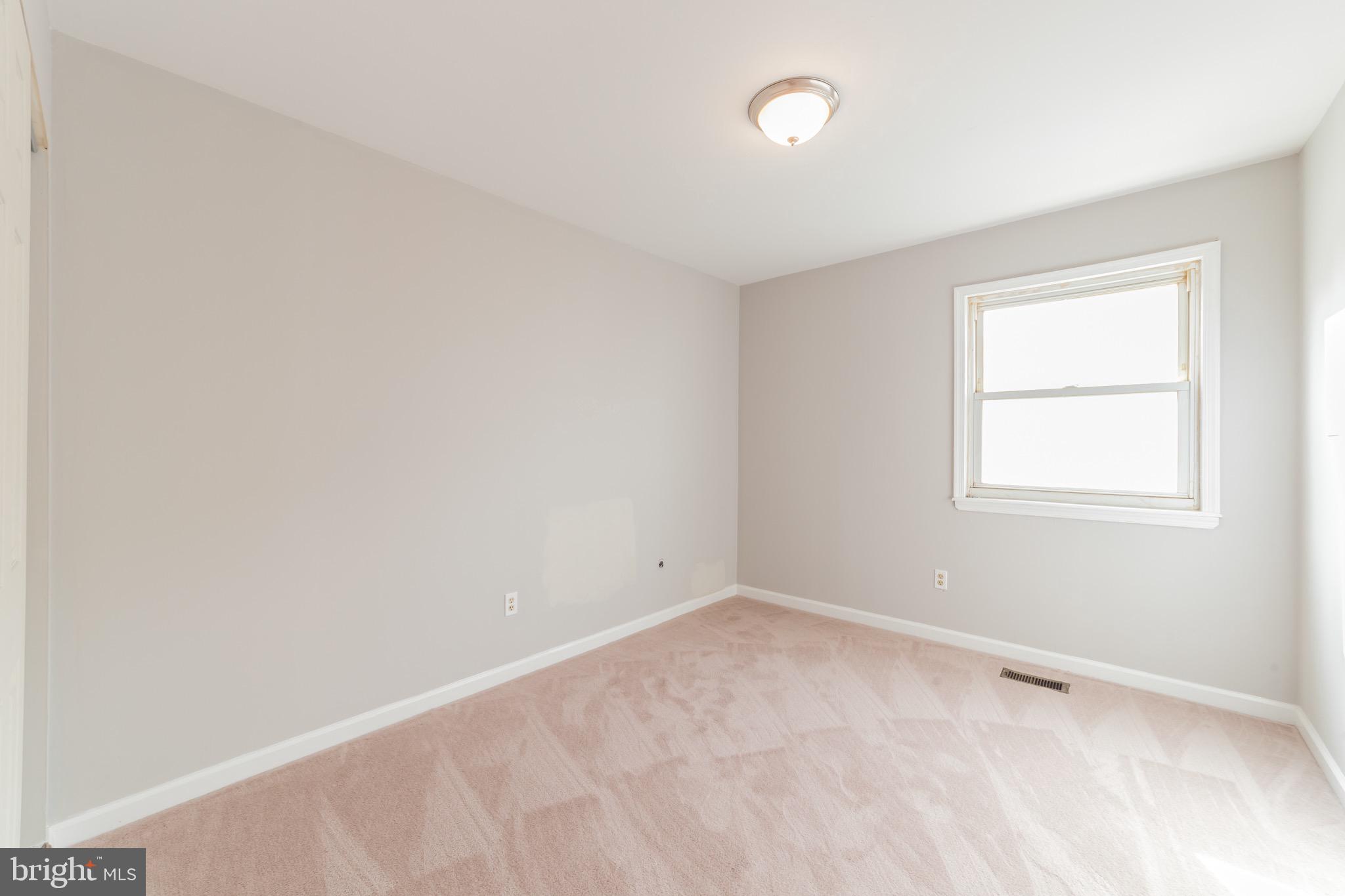 10916 Knights Road Philadelphia, PA 19154 - Photo 20 of 33 Gallery Image 20