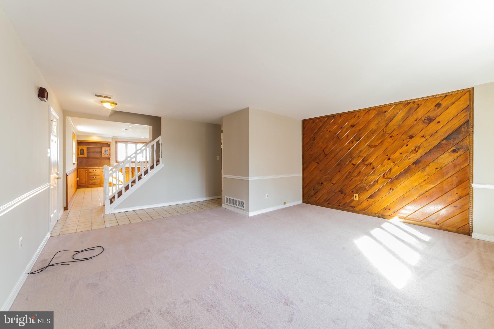 10916 Knights Road Philadelphia, PA 19154 - Photo 3 of 33 Gallery Image 3