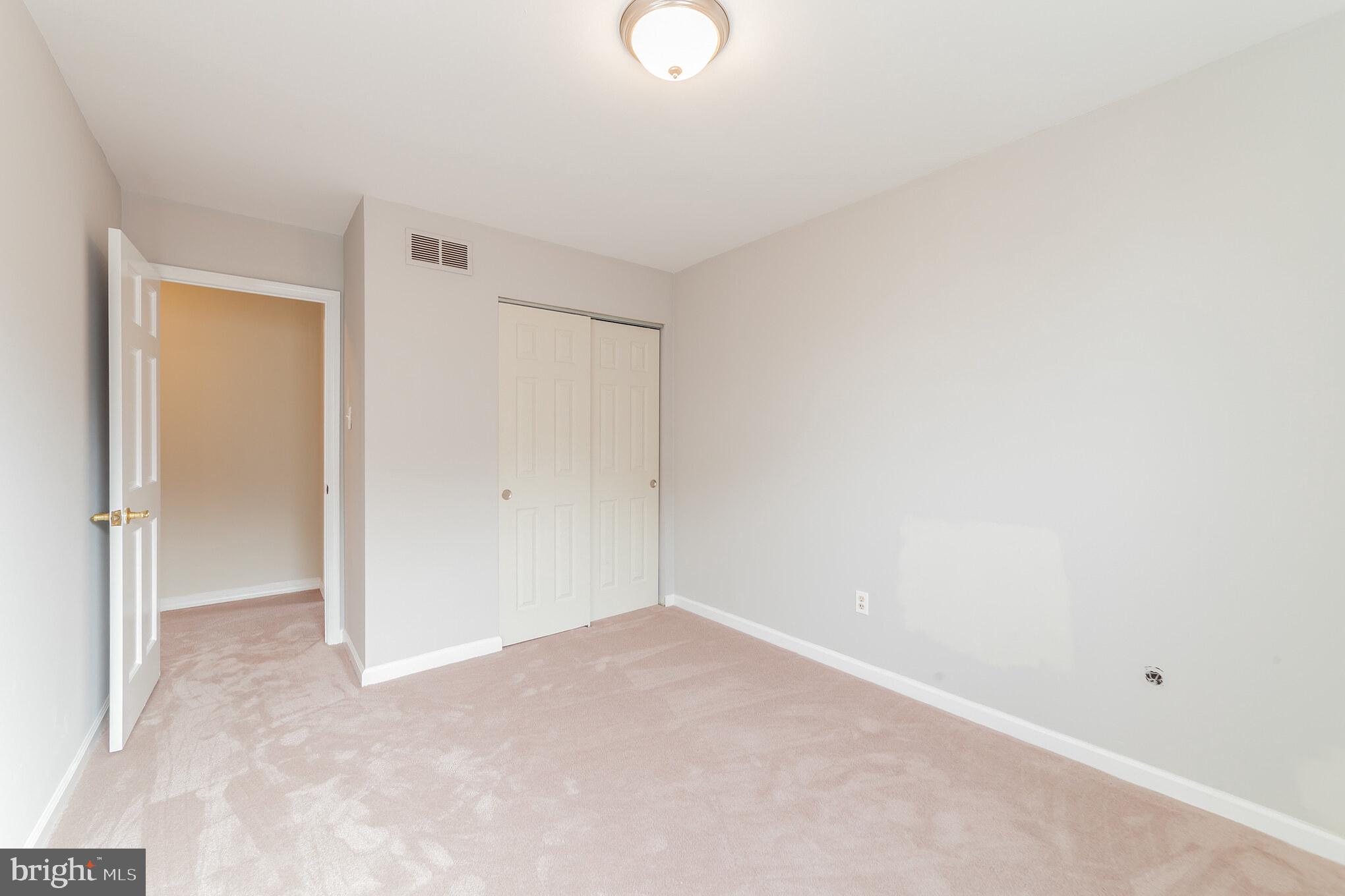 10916 Knights Road Philadelphia, PA 19154 - Photo 22 of 33 Gallery Image 22