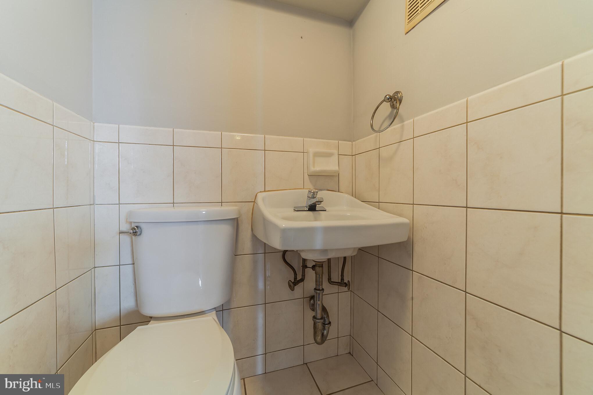 10916 Knights Road Philadelphia, PA 19154 - Photo 29 of 33 Gallery Image 29