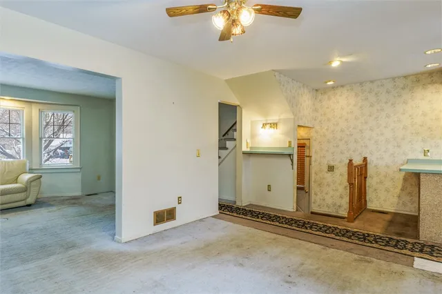 $179,900 | 67 Harwick Road, Irondequoit, NY 14609