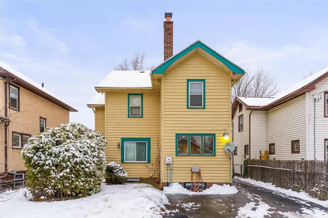 $179,900 | 67 Harwick Road, Irondequoit, NY 14609