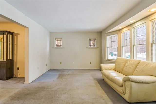 $179,900 | 67 Harwick Road, Irondequoit, NY 14609