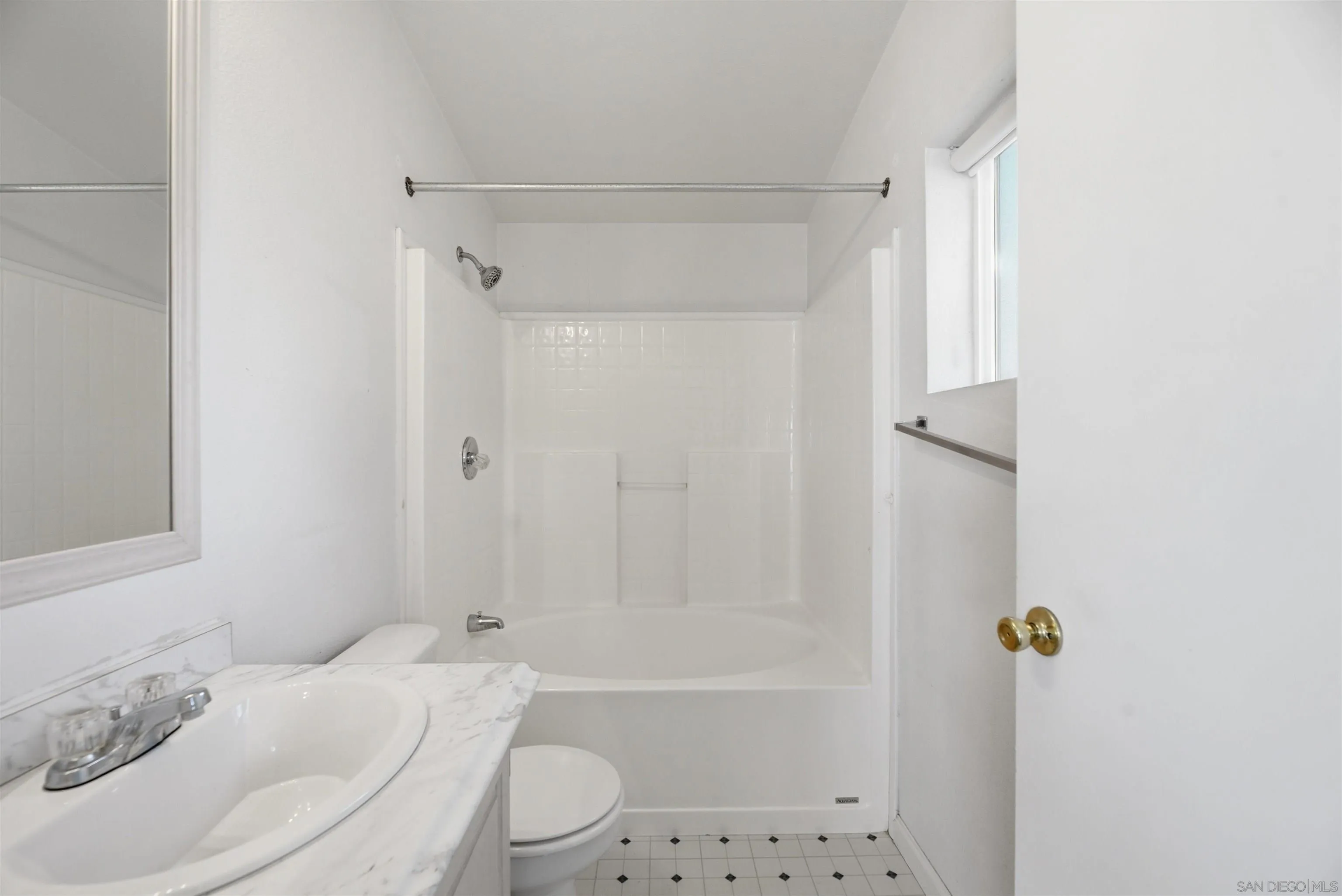13207 Alpine Drive, Unit 189 Poway, CA 92064 - Photo 16 of 23