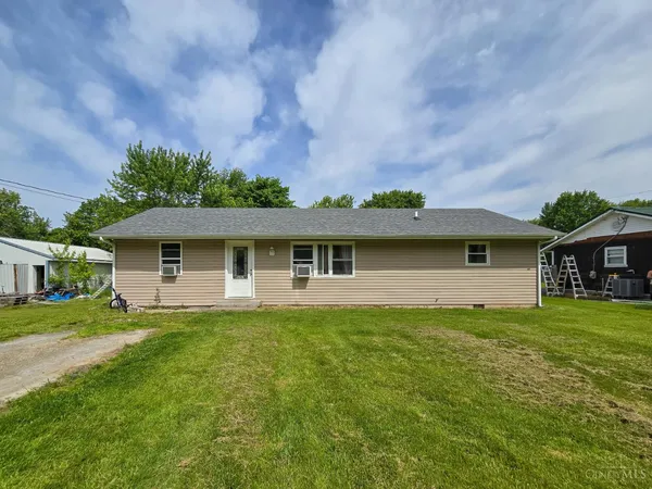 $215,000 | 5464 Oak Grove Avenue, Blanchester, OH 45107